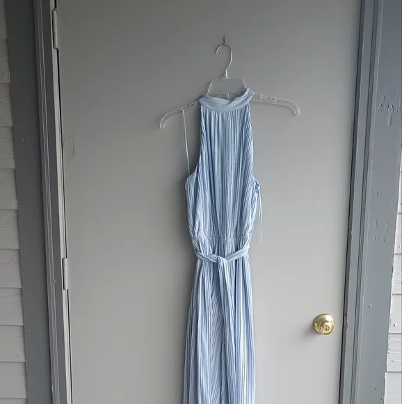 Express - Picture 2 of 16